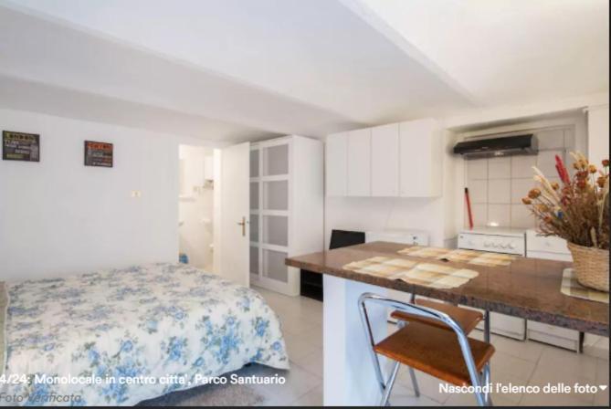 Location Turistic Monolocale Nel Parco Del Santuario Apartment Asti Exterior photo