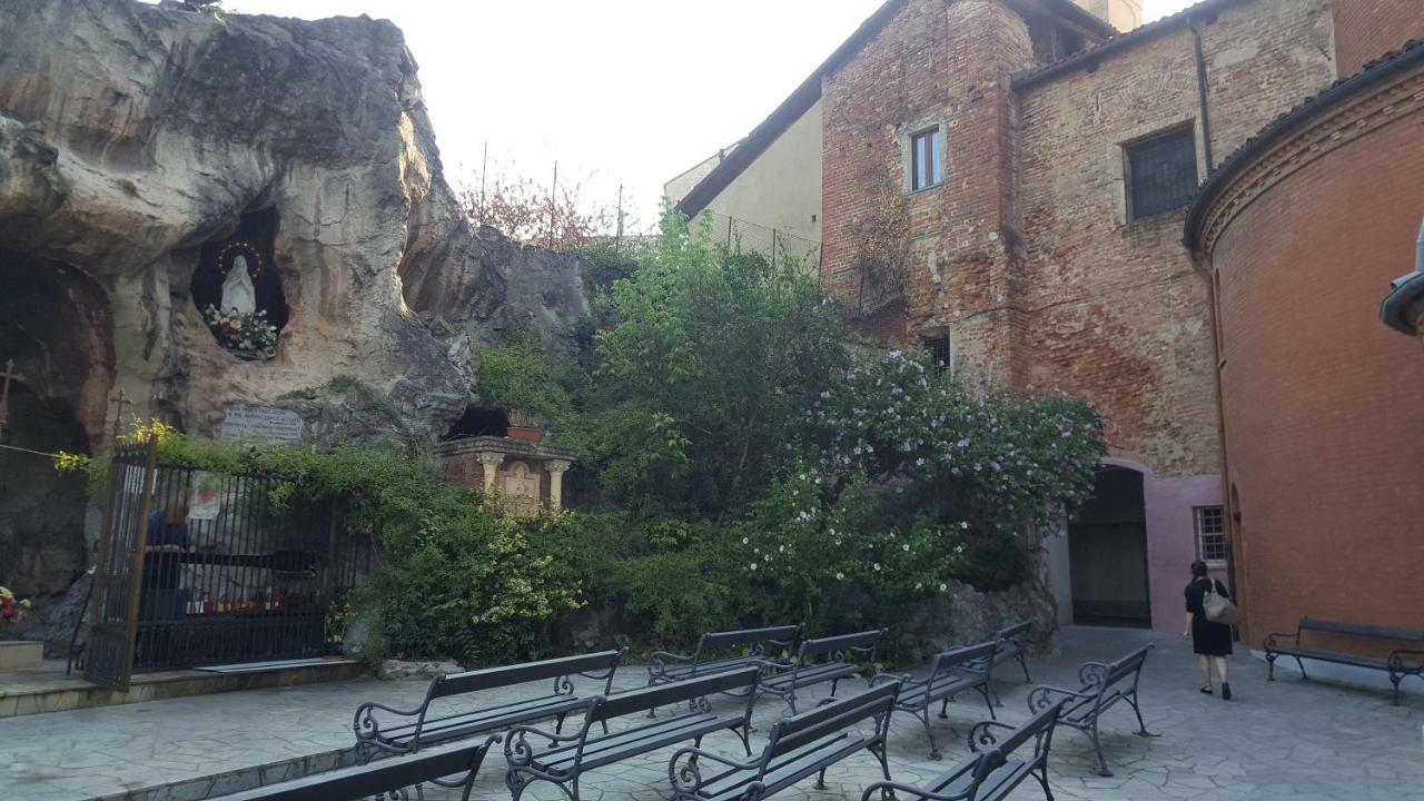 Location Turistic Monolocale Nel Parco Del Santuario Apartment Asti Exterior photo