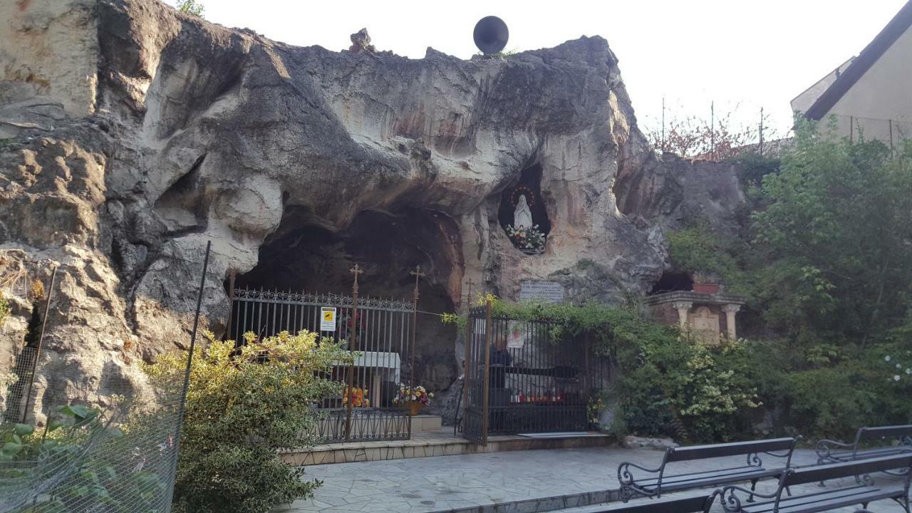 Location Turistic Monolocale Nel Parco Del Santuario Apartment Asti Exterior photo